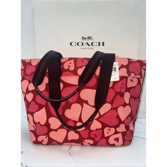 🔥🎁NWT! Coach Heart Print Canvas Tote Handbag 91169 Multi  Msrp:$278.00 - Picture 3 of 10